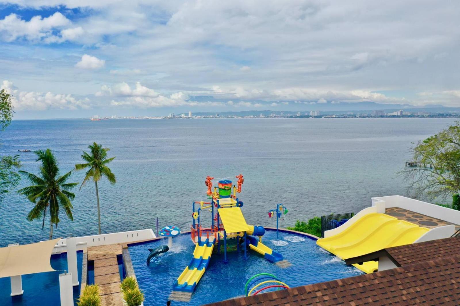 Crusoe Cabins Costa Azalea Samal Exterior photo