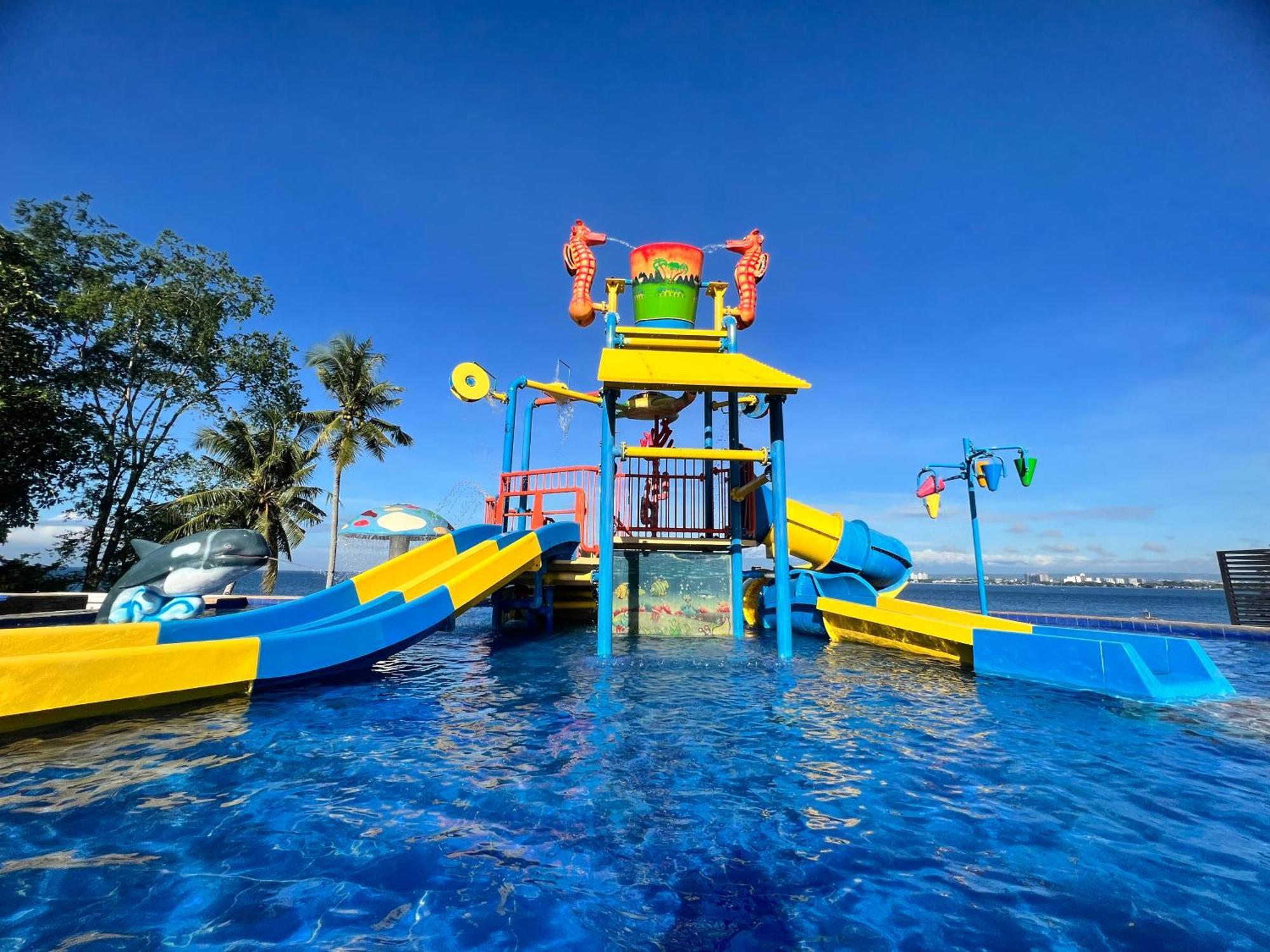 Crusoe Cabins Costa Azalea Samal Exterior photo