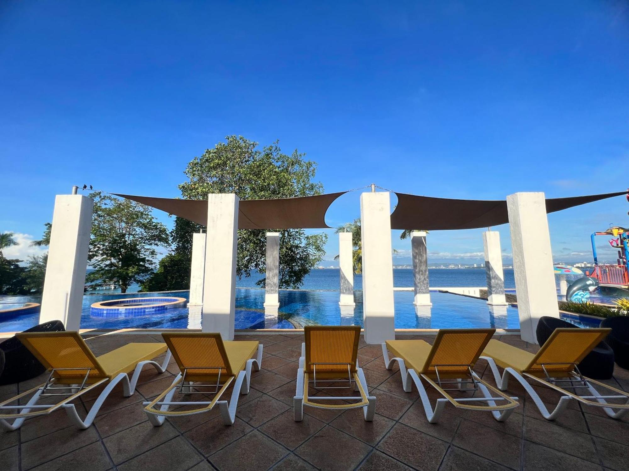 Crusoe Cabins Costa Azalea Samal Exterior photo